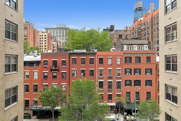 Sold by Compass | media 27