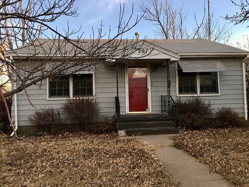 1st image of 207 W Waterman Ave