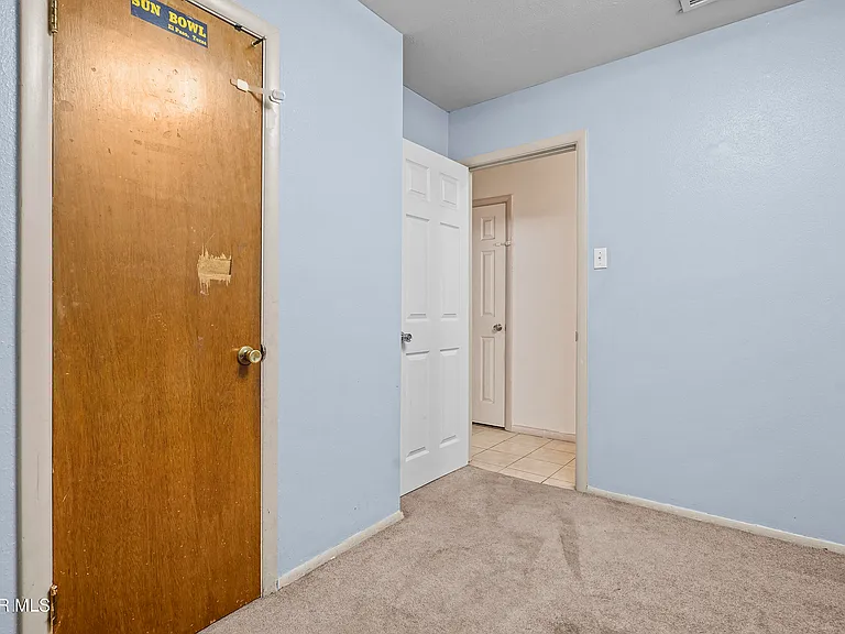 10372 Shenandoah St — Photo 14