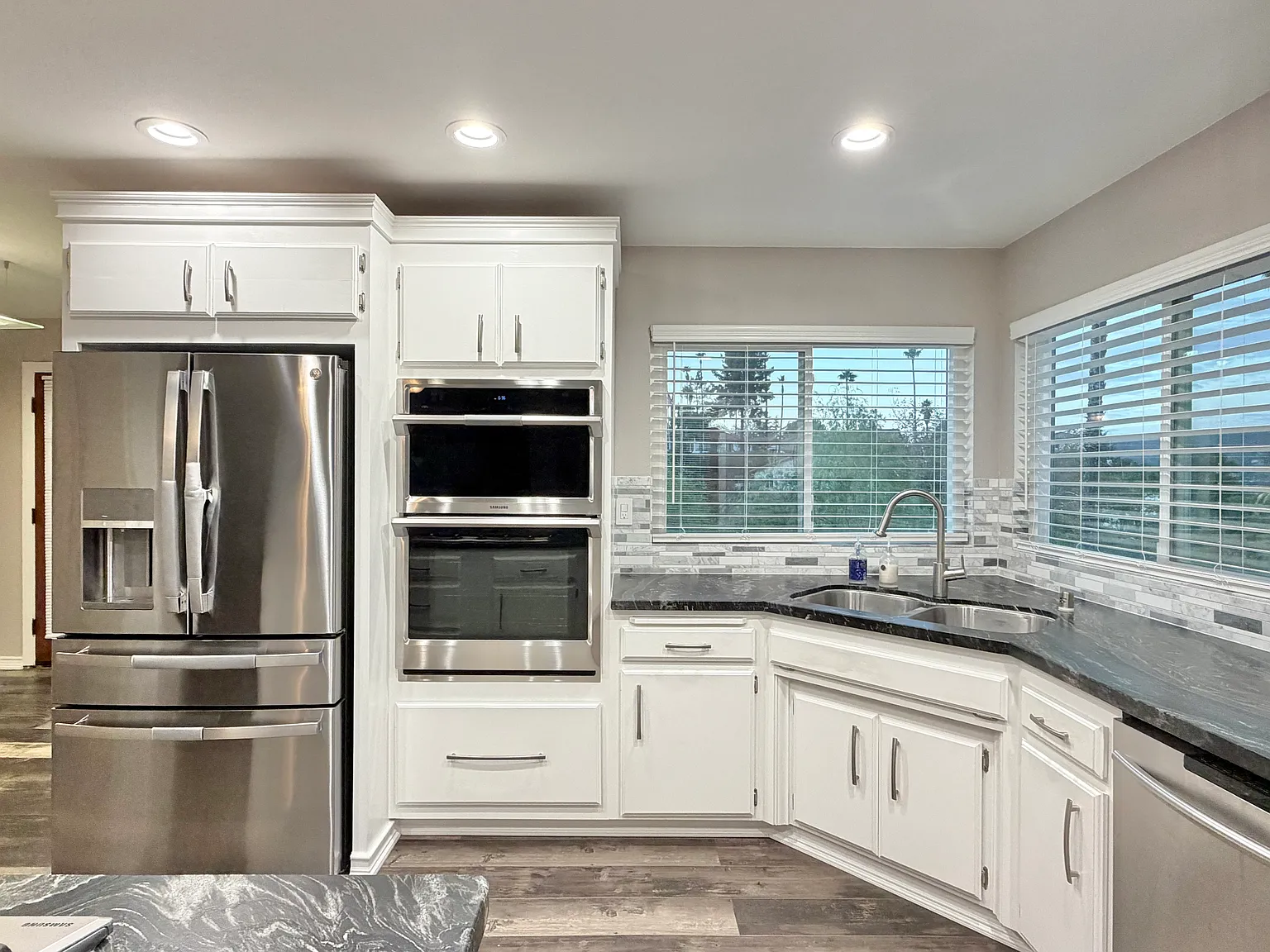 3 bed, 1846 sqft, $4,200 — Photo 3