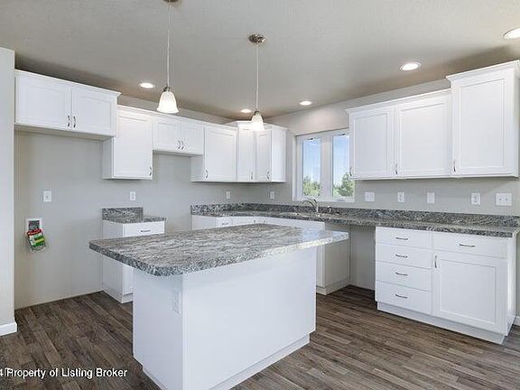 5th image of 3209 Lyons Ave