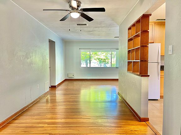 2nd image of 2601 Ives Ave
