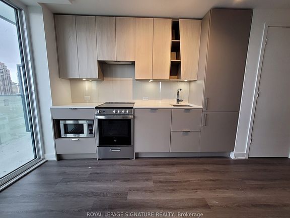 3rd image of 3883 Quartz Rd #1111