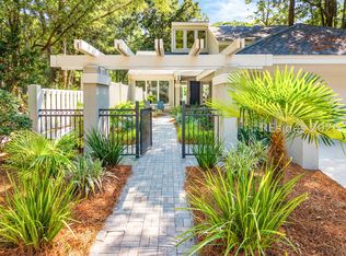 11 Gunnery Ln, Hilton Head Island, SC 29928