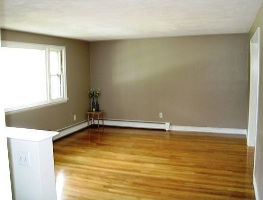 3rd image of 73 Bayberry Ln