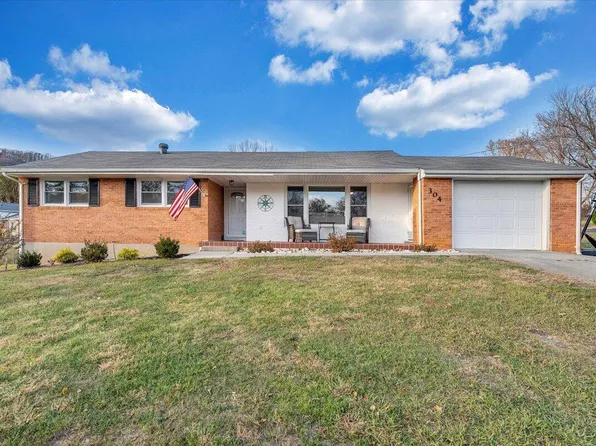 304 Dawnridge Ln, Troutville, VA 24175
