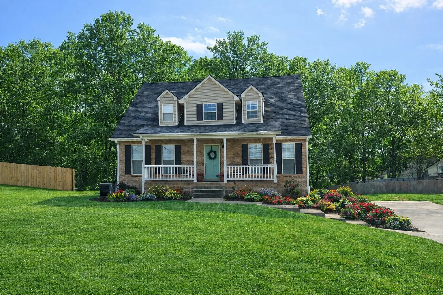 3174 Crosswind Ct photo 1