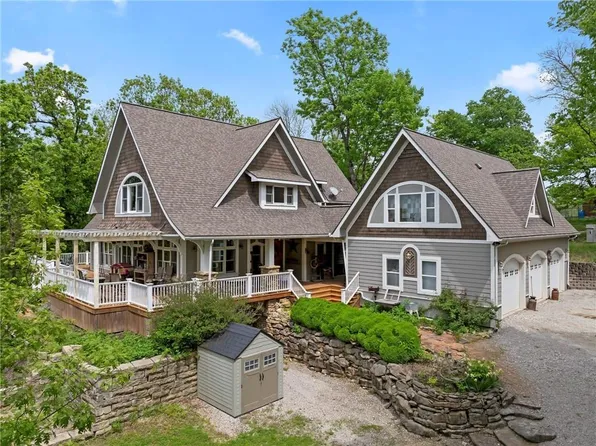 15333 Hillside Dr, Archie, MO 64725