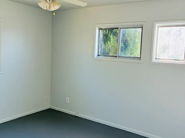 4640 S 475 W — Photo 9