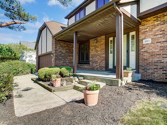 4th image of 993 Maebelle Way