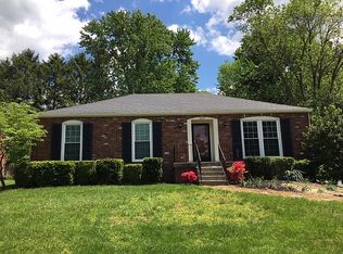 4107 Cottagehill Rd, Jeffersontown, KY 40299