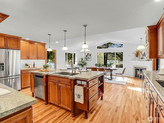 4th image of 12829 NE 144th Way