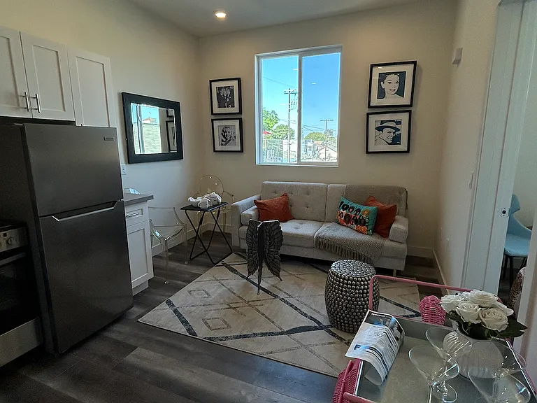 1012 E 25th St #204 — Photo 10