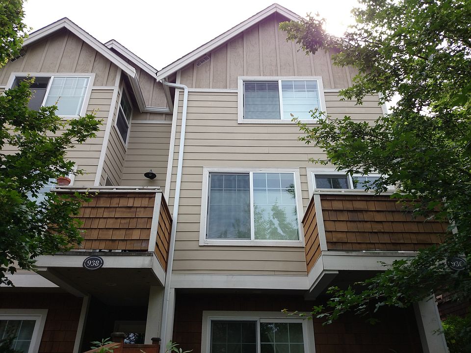 2nd image of 936 17th Ave