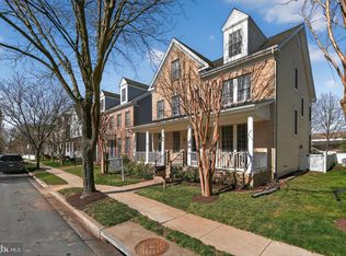 809 Royal Cres, Rockville, MD 20850