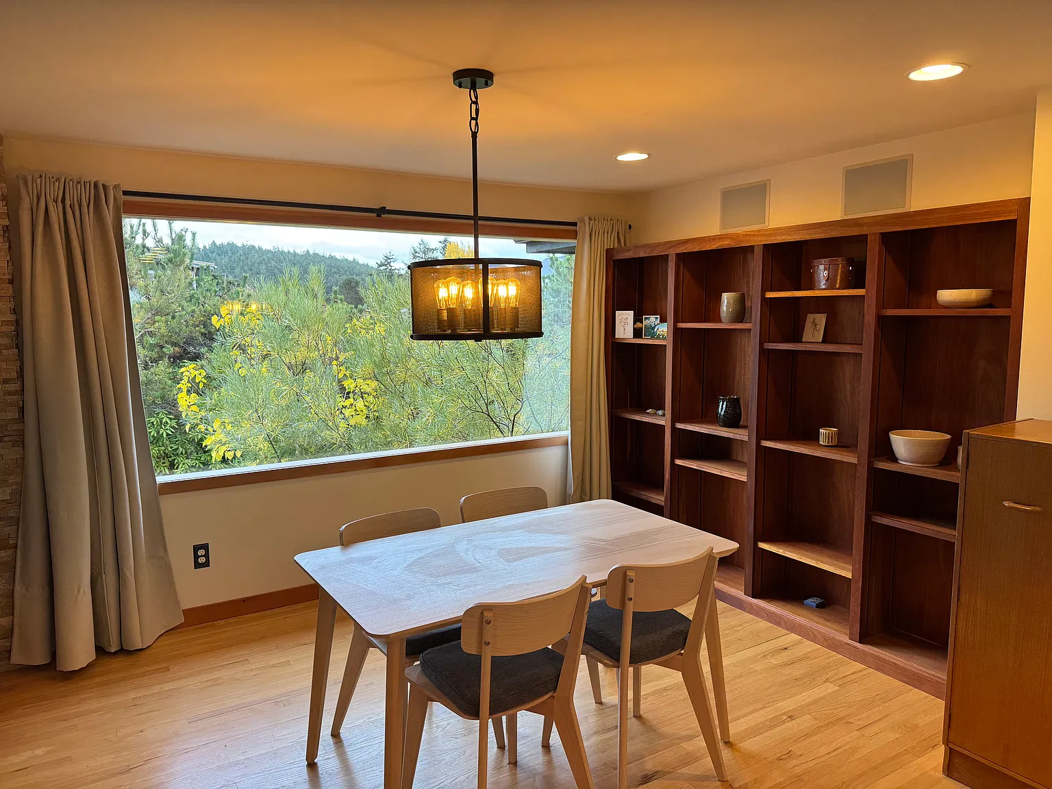 2 bed, 1200 sqft, $2,800 — Photo 3