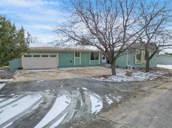 760 Holyoke Dr, Spring Creek, NV 89815