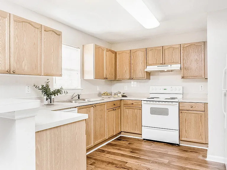 Harbor Creek Apartments — Photo 52