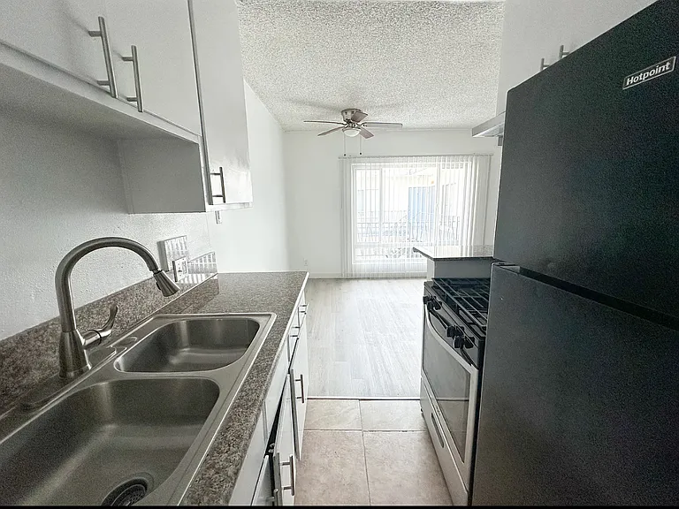 12730 Pacific Ave #16 — Photo 3