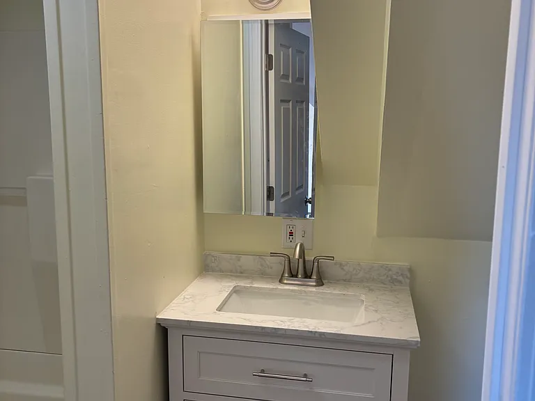 24 Elm St #301 — Photo 5