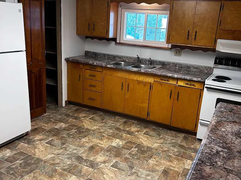 110 Chestnut St — Photo 5
