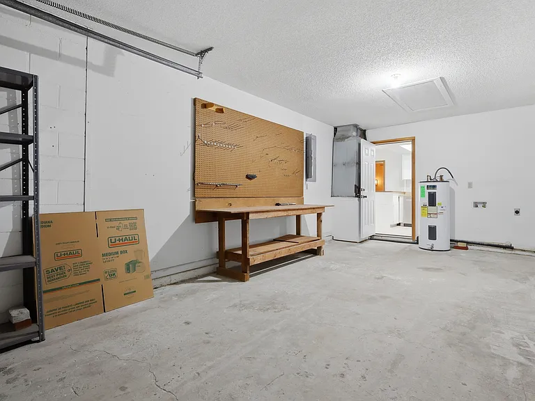 14505 Farm Hills Pl — Photo 25