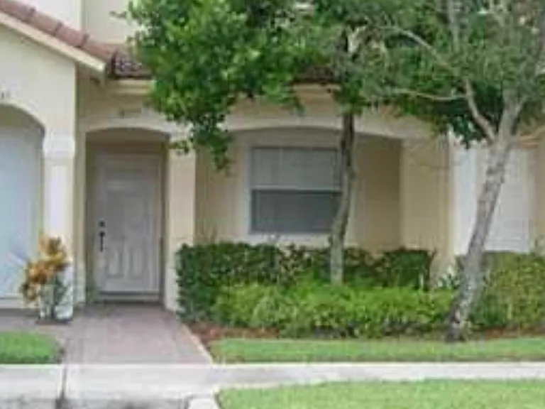 8377 SW 26th St #104 — Photo 8