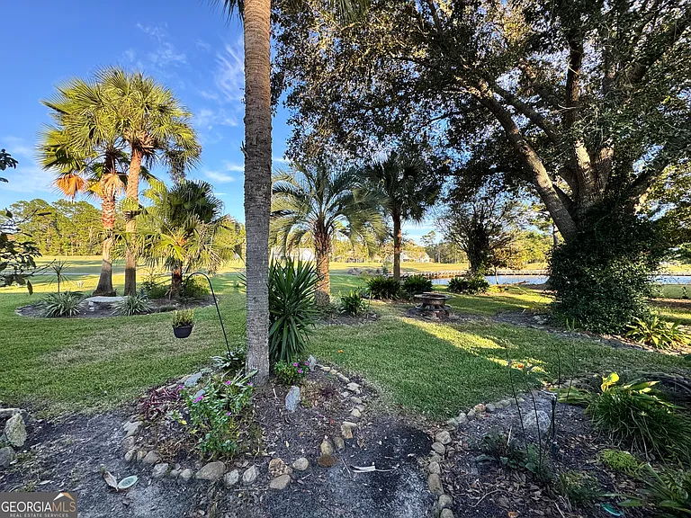 535 Cardinal Cir E — Photo 31