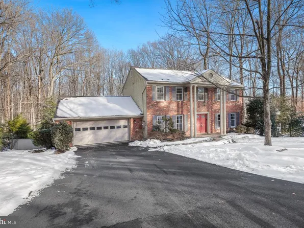 13081 Saint Andrews Ct, Woodbridge, VA 22192