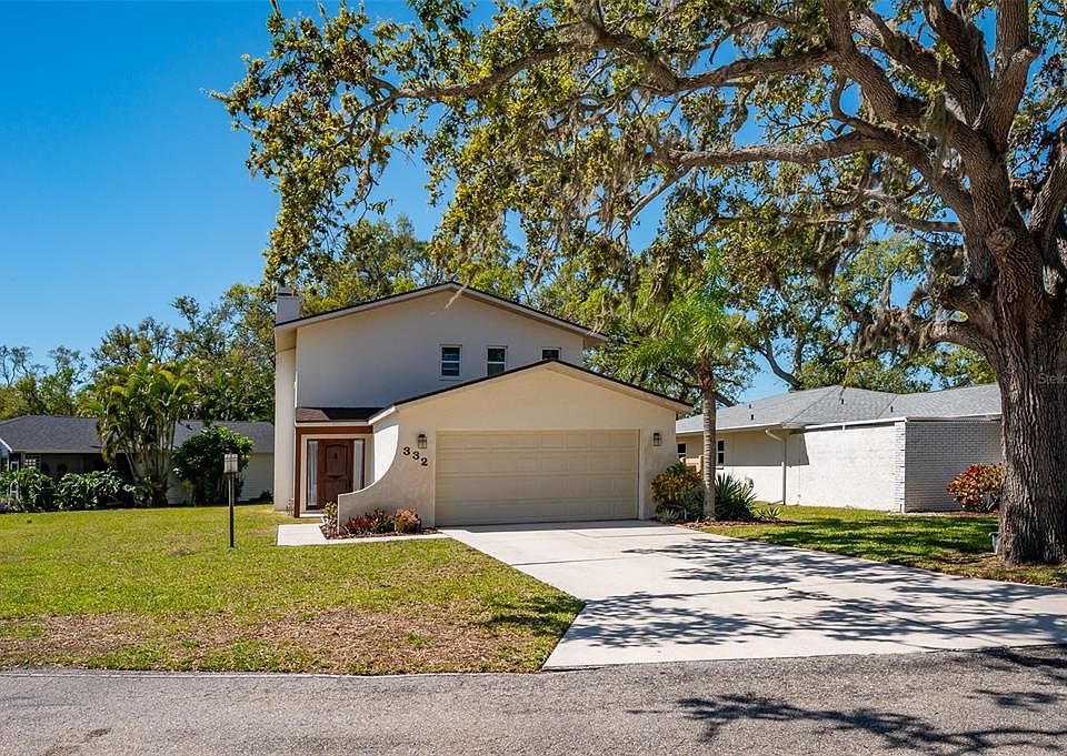 1st image of 332 Bearded Oaks Cir