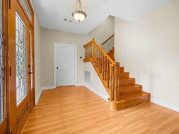5th image of 276 Dedria Ln