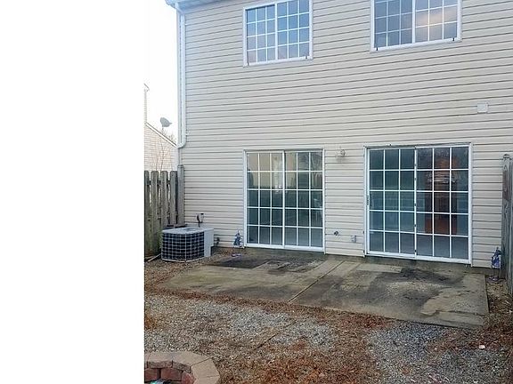 4th image of 18 Caraway Ct
