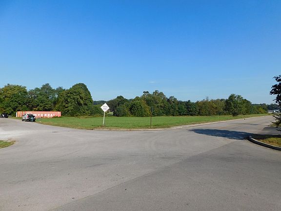 4th image of 999 Wendell Way