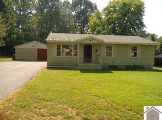 694 Crabapple Dr, Calvert City, KY 42029