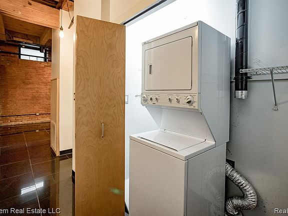 5th image of 6533 E Jefferson Ave #111W-111