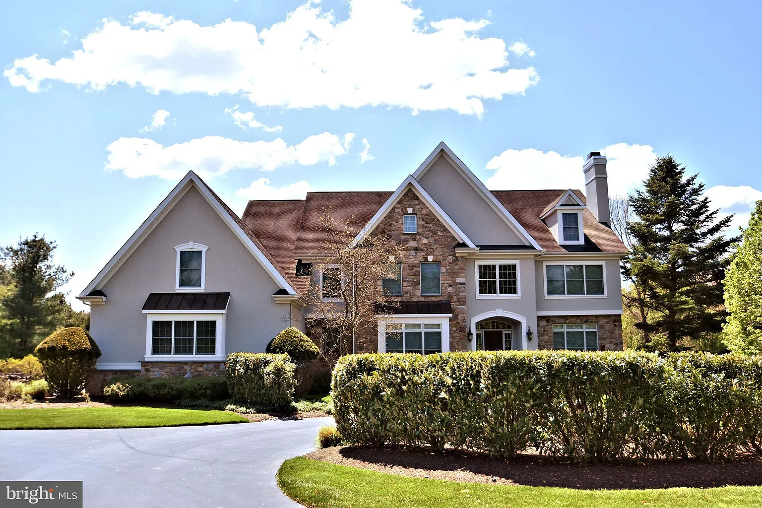 23 Longmeadow St photo 1