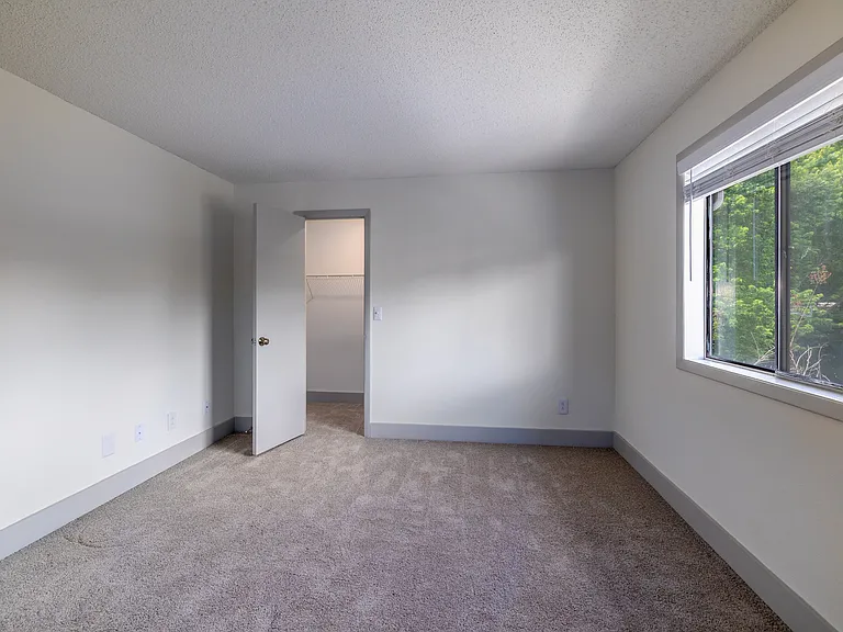 Stoney Trace Apartments — Photo 8