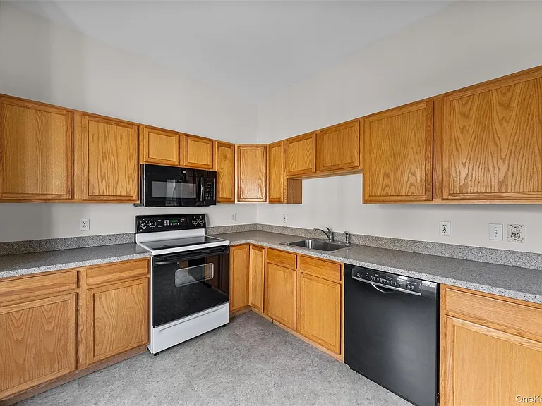 1-18 Willow Way #7 — Photo 10