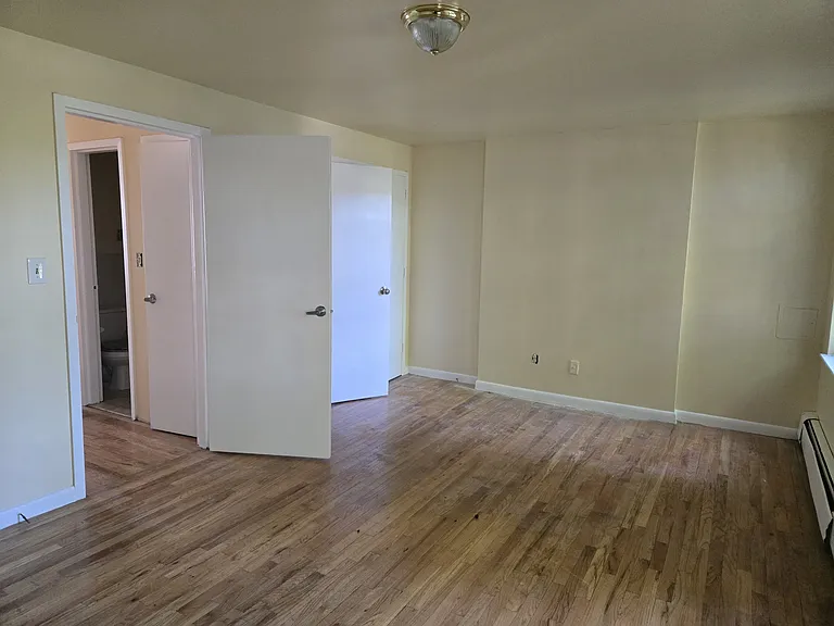 1080 De Kalb Ave #3 — Photo 5