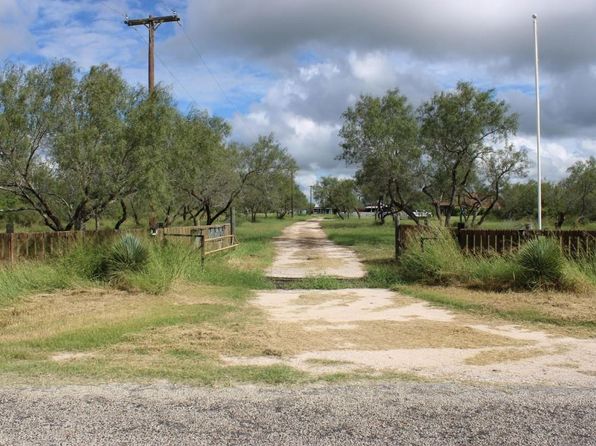 401 County Road Rd, Falfurrias, TX 78355