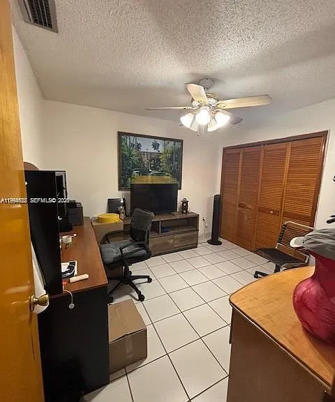 5852 SW 147th Pl — Photo 3