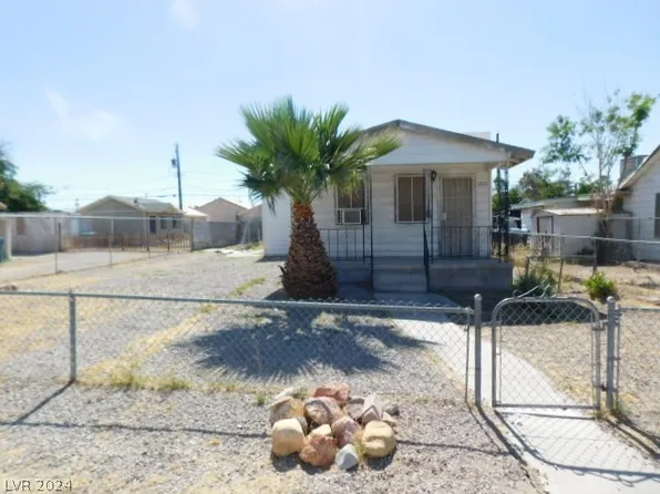 1827 Harding St, North Las Vegas, NV 89030