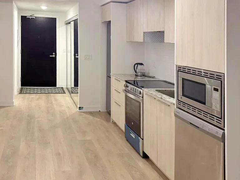 501 Yonge St #4103 — Photo 10