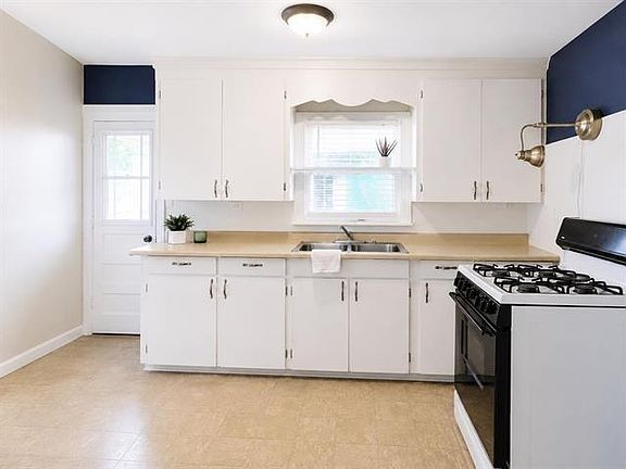 4th image of 813 28th St
