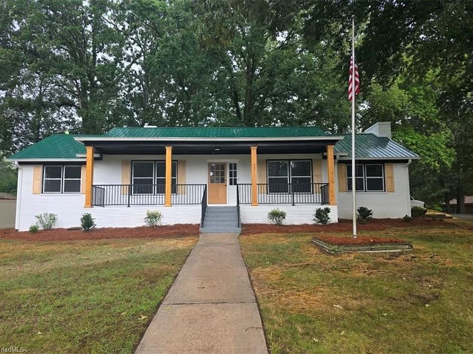 1st image of 701 Willowmoore Ave