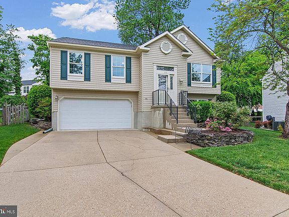 3rd image of 2332 Golden Chapel Rd