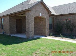 1033 Hyde Park Dr, Round Rock, TX 78665