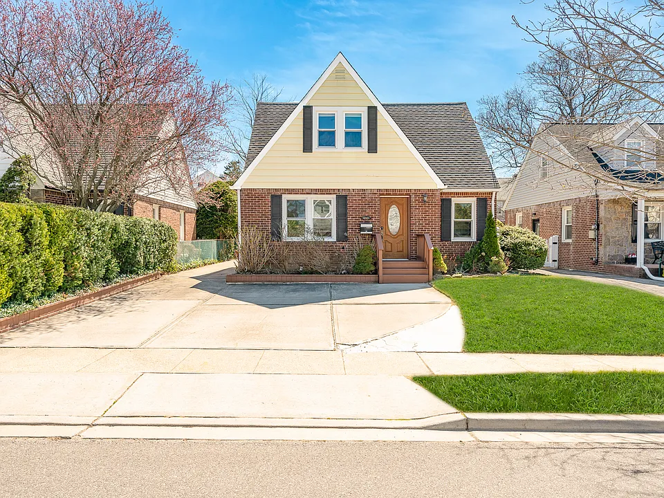 14 Milton Ct #1