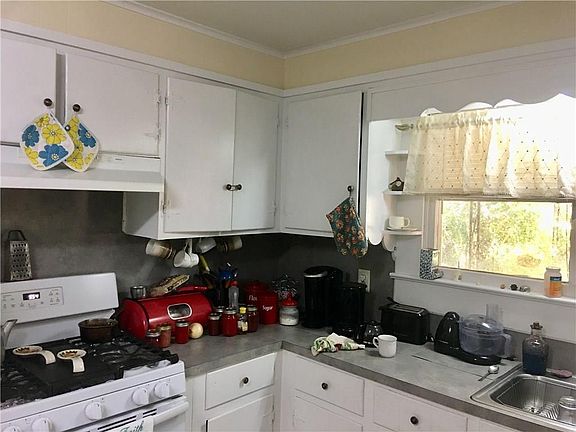 2nd image of 128 Couvillion St