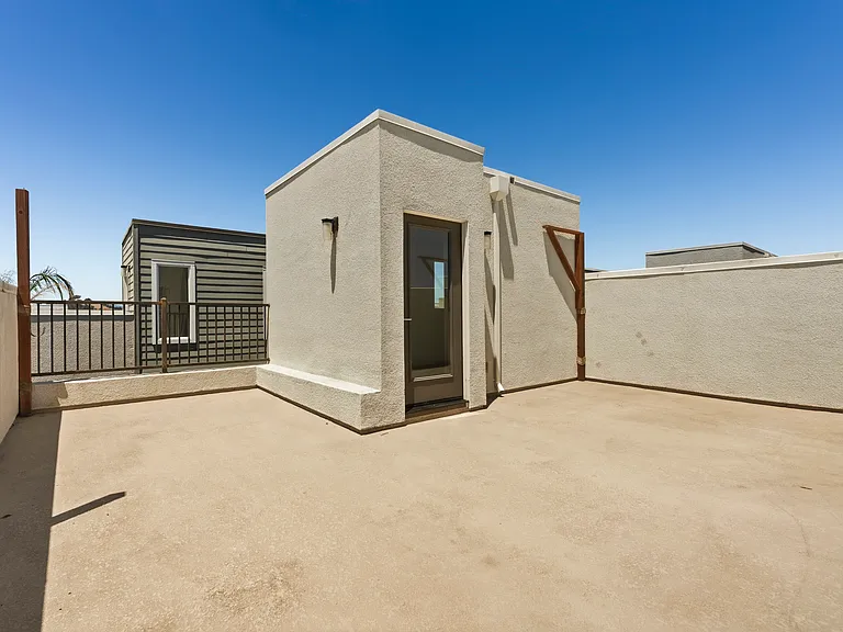 1475 Latitudes Way — Photo 35